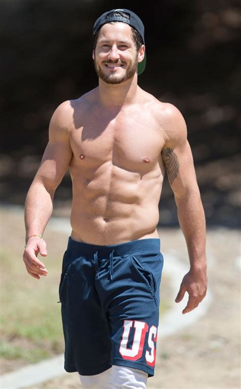 Val Chmerkovskiy from The Big Picture: Today's Hot Photos | E! News