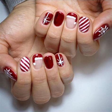 40 Beautiful Christmas Nail Designs on Short Nails | Christmas nails easy, Chistmas nails, Xmas ...