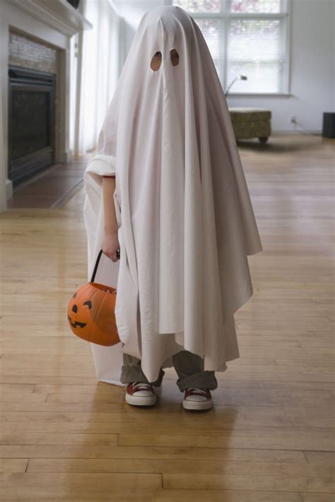 √ How to make a halloween costume out of a sheet | gail's blog