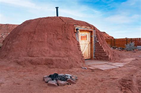 Traditional Navajo Home in Monument Valley | Olijato-Monument Valley ...