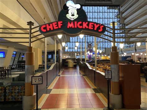 REVIEW: Chef Mickey's Debuts New Family-Style Breakfast with No Characters at Disney's ...