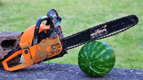 EXPERIMENT CHAINSAW vs WATERMELON - YouTube