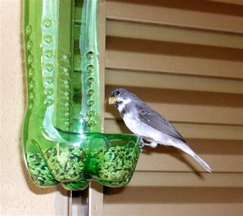 How to Recycle Plastic Bottles for Bird Feeders, Creative Ideas for Recycled Crafts | Recycled ...