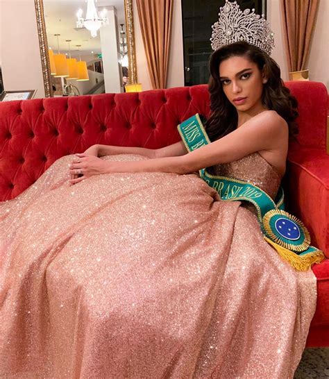 Ariella Moura – Brazilian Transgender Woman Wins Beauty Pageant - TG Beauty