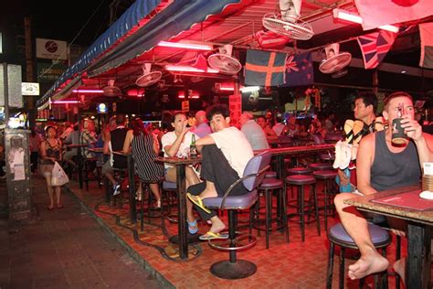 Police announce closing times for Pattaya bars - Pattaya Mail