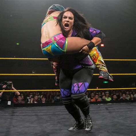 Beautiful Women of Wrestling: Asuka vs. Nia Jax - NXT Women's Championship Match