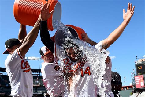 Orioles give win away, then snatch it back in 8-7 victory over Astros ...