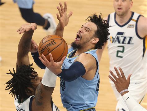 Watch Ja Morant's 360-degree dunk against the Utah Jazz in Game 3