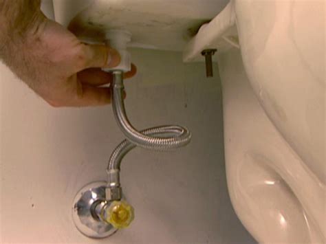 How To Fix A Leaking Toilet A Quick Guide - vrogue.co