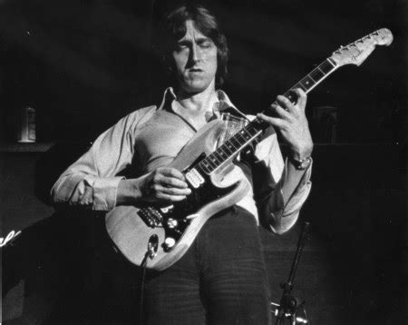 The Unique Guitar Blog: Allan Holdsworth; Jazz Fusion Guitarist Passes Away at Age 70 - His Guitars