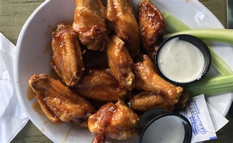 Miller's Ale House - Sarasota Wings News & Reviews