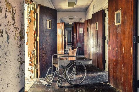 Eerie Photos of America's Abandoned Asylums