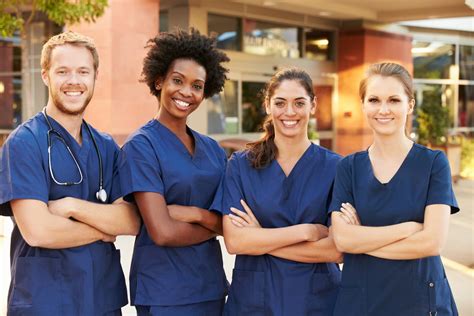 Travel Nursing Career and Benefits | Onward Healthcare