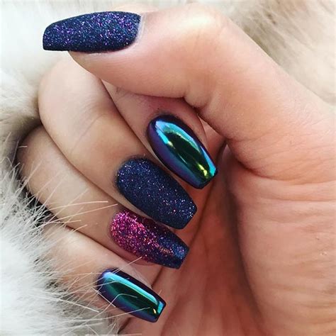 21 Trendy Metallic Nail Designs to Copy Right Now | StayGlam