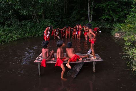 Amazon Tribe Clings to Traditional Way of Life