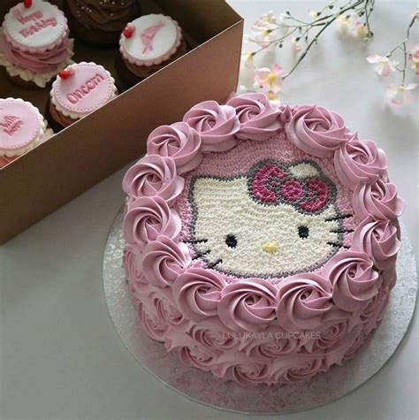 Pin by Lilith on Postres, dulces y pasteles | Hello kitty birthday cake, Hello kitty cake design ...