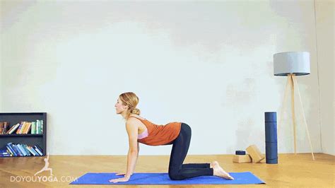 Yoga for Scoliosis: 5 Best Poses for Spine Curvature - DoYou