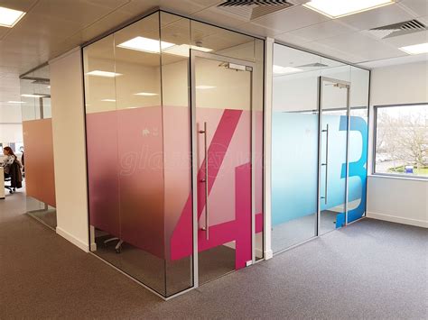 Single Glazed Frameless Glass Office Partitioning | Glass office, Glass ...