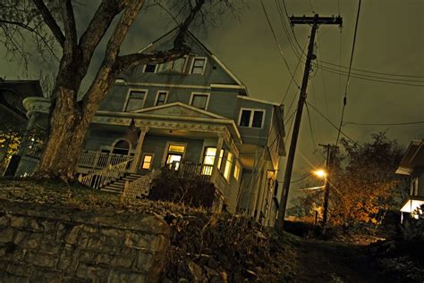 Haunted House Halloween Wallpapers 4K, Full HD Mobile&Desktop | EverestHill.com