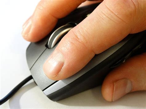 Arm pain when using a mouse: 12 Top Tips - Occupational Health Services