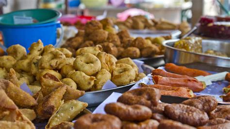 10 of the Best Street Foods in Hyderabad | Only In Your State Only In ...