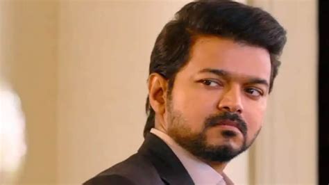 Thalapathy Vijay Wins Best Actor Award At Osaka Tamil Film Festival In ...