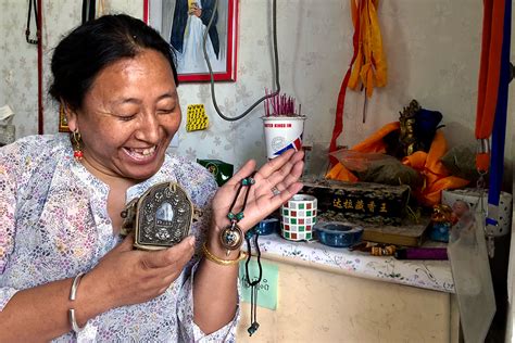 Karmic Knots: A Tibetan Jeweler’s Journey | Folklife Magazine