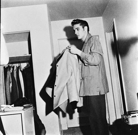 1956 Elvis at the New Frontier Hotel Las Vegas Rare Elvis Photos, Elvis ...