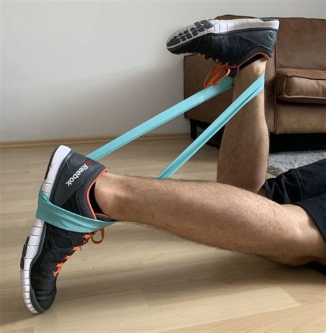 Hamstring Curl With Resistance Bands - BiqBandTraning