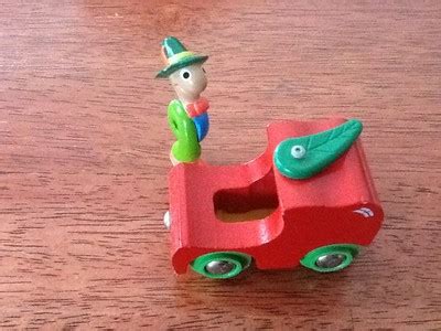 BRIO Richard Scarry BUSYTOWN Lowly Worm and Apple Car | #336961312