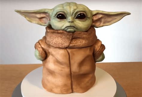 baby yoda cake : cakedecorating