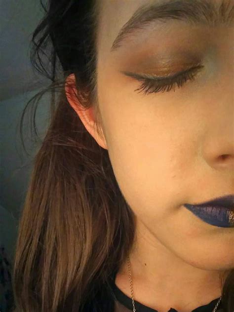 Ravenclaw eye makeup and lips | Harry Potter Amino