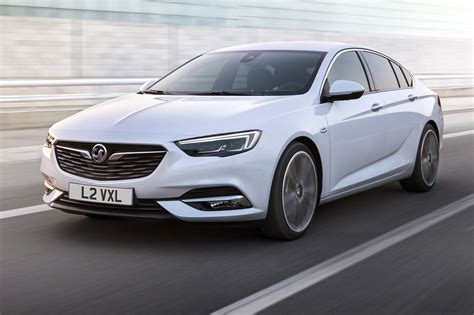 Vauxhall Insignia Grand Sport (2017) review | CAR Magazine