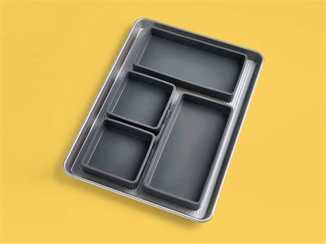 6 Clever Items (05/06/22) - Sheet Pan Dividers | Real Simple