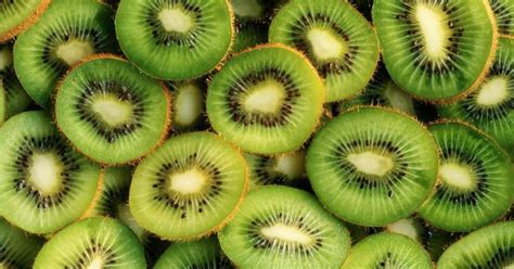 Kiwi Causes Allergic Symptoms in 34 RI Students | SnackSafely.com