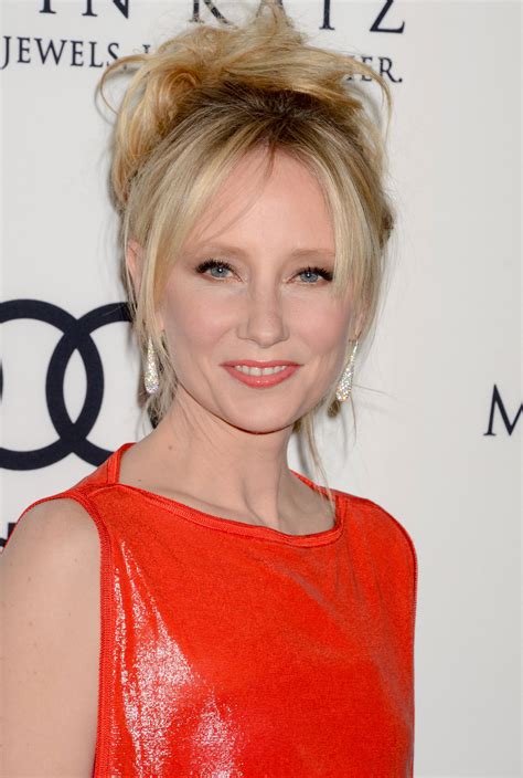 Anne Heche photo gallery - 121 best Anne Heche pics | Celebs-Place.com