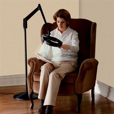 The Professional's Floor Standing Magnifier Lamp - Hammacher Schlemmer