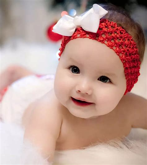 80 Stylish Baby Girl Names With Their Meanings | MomJunction