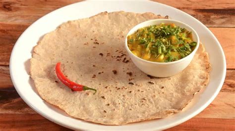 Pithla Bhakri, A Spicy Besan Curry From Maharashtra's Villages