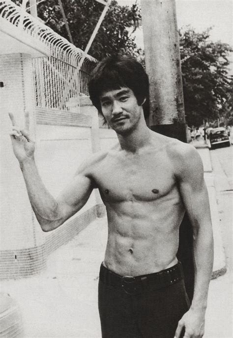 Bruce Lee [1971] : OldSchoolCool