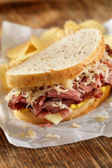 Best Hot Pastrami Sandwich Recipe - IzzyCooking