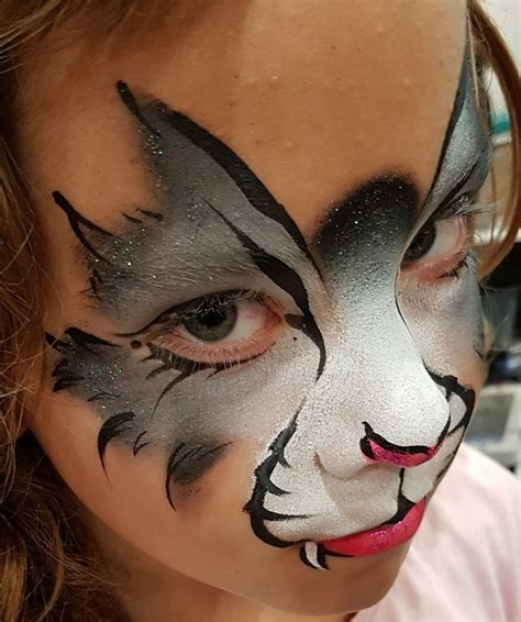 Mia Bohl wolf face painting design | Animal face paintings, Face ...