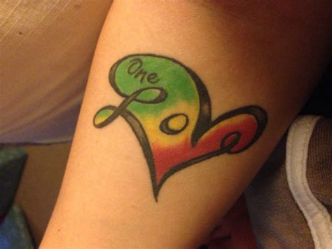 Love tattoo. Heart tattoo. One love. Marley. Bob Marley. Ink. Tattoo ...