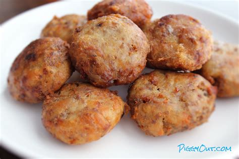 Perkedel Kentang (Indonesian Potato Fritter with Ground Beef) - Piggy Out