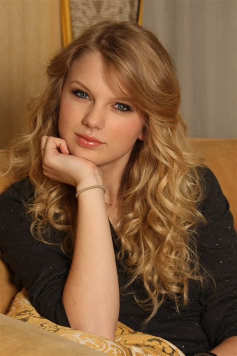 Taylor Swift, singer, celebrity, blonde, women, curly hair, HD Wallpaper | Rare Gallery