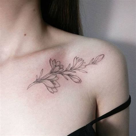 crocus tattoo - Google Search | Тату с орхидеями, Современные татуировки, Женские татуировки