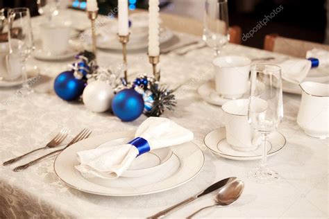 Elegant Christmas table setting Stock Photo by ©jarenwicklund 2630400