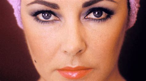 Double Eyelashes Close Up Elizabeth Taylor