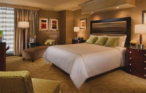 Master Bedroom! | Luxury hotel room, Vegas hotel rooms, Treasure island las vegas