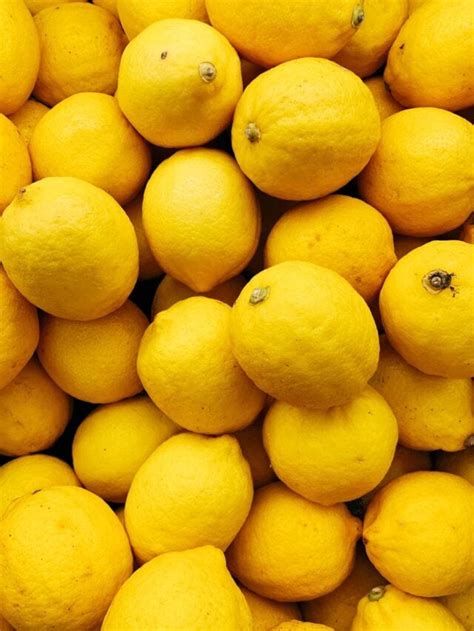 25 Yellow Fruits - The Ultimate list - My Vegan Minimalist